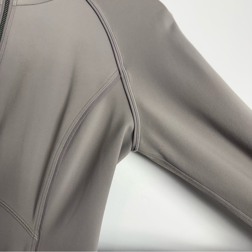 Lululemon stopover hooded jacket in Moon Rock - Picture 6 of 11